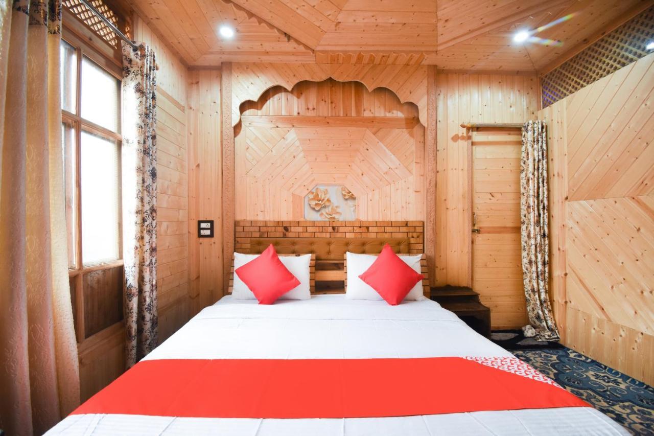 فندق Srīnagarفي  Oyo 66637 Merlin Group Of Houseboats المظهر الخارجي الصورة