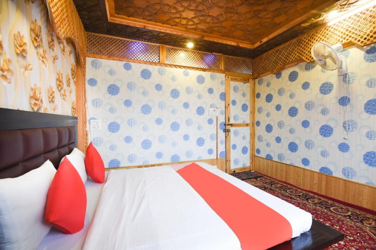فندق Srīnagarفي  Oyo 66637 Merlin Group Of Houseboats المظهر الخارجي الصورة